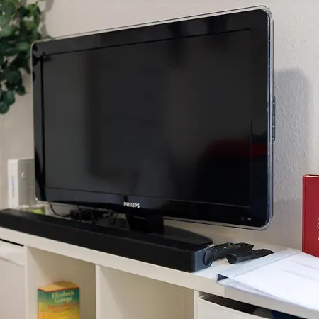 Fullhouse - - K70 - Washing Machine - Smarttv Apartment *