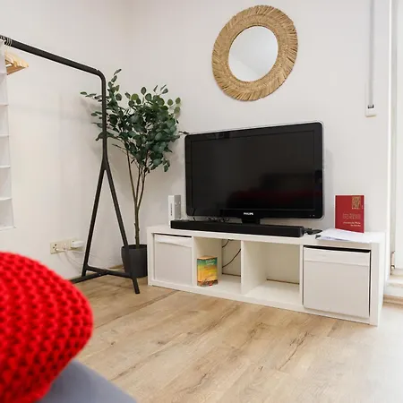 Fullhouse - - K70 - Washing Machine - Smarttv Apartment Eisenach